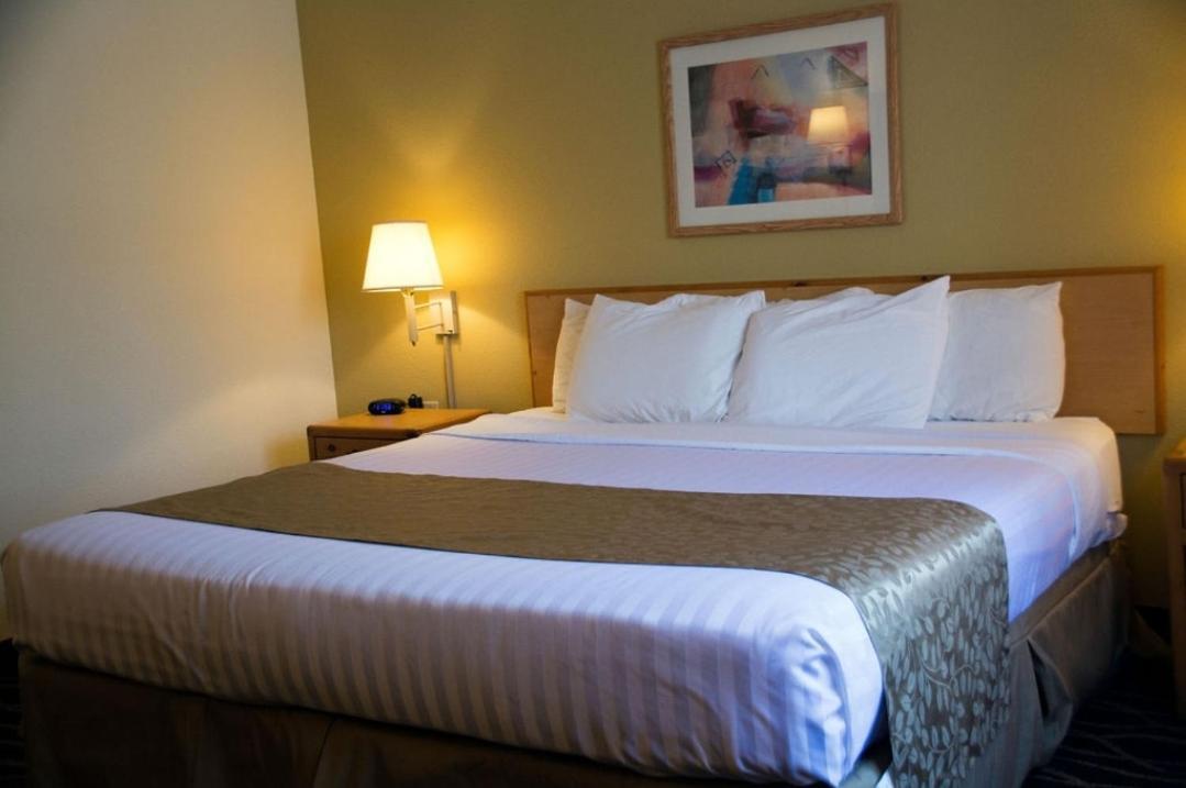 Boarders Inn & Suites By Cobblestone Hotels - Wautoma Eksteriør bilde